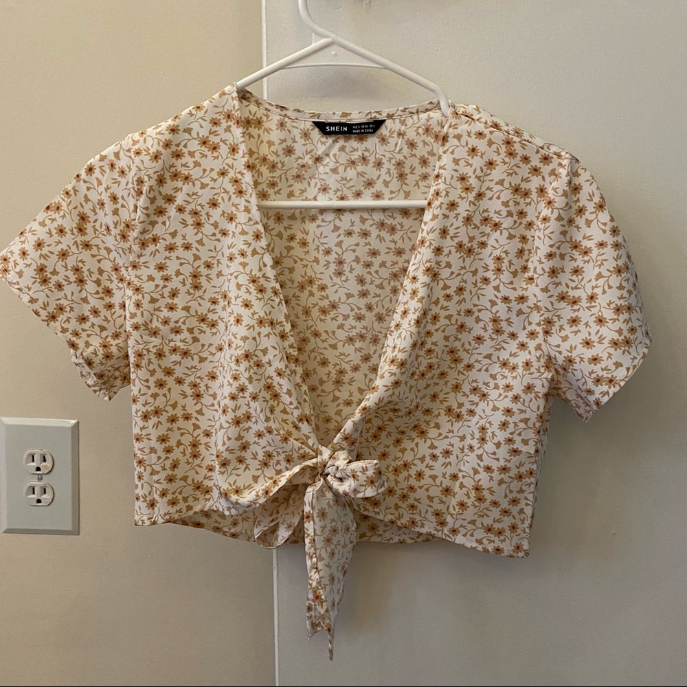 Floral tied crop top